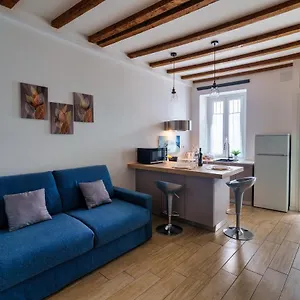 Ambrogio's Nest - Modern Close To Cadorna Station Apartment