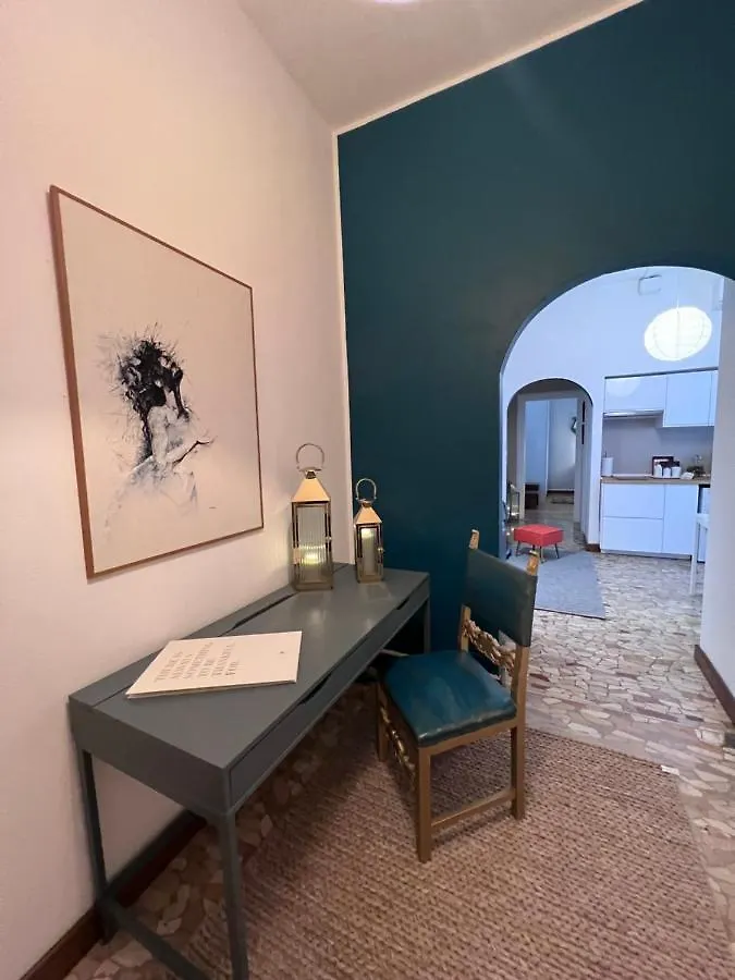 Milano Collection: Santa Marta Apartment 0*, Milan Italy